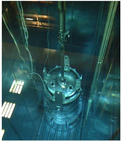 Fotografi med GET-apparat på botten av en reaktorbassäng vid Forsmark 2.