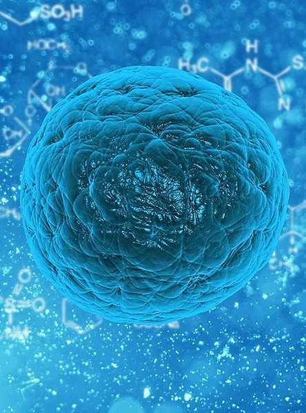 Illustration i blå toner av celler mot en bakgrund av uppritade kemiska strukturer.