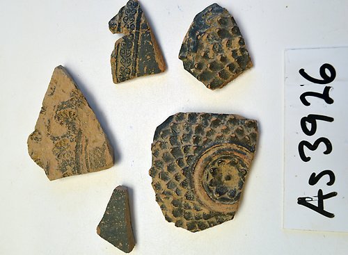 Krukskärvor från utgrävningarna i Asine, Grekland. 