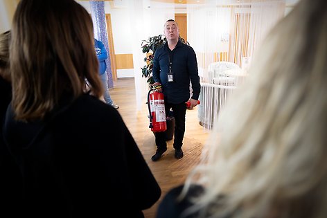 Joakim Ohldén with the digital fire extinguisher.